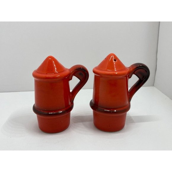 Vintage Metlox Poppytail Red Rooster Red Salt and Pepper Shaker - Picture 3 of 11